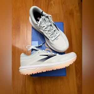 Brooks Revel 7 Navy/Apricot Women's Running Shoes